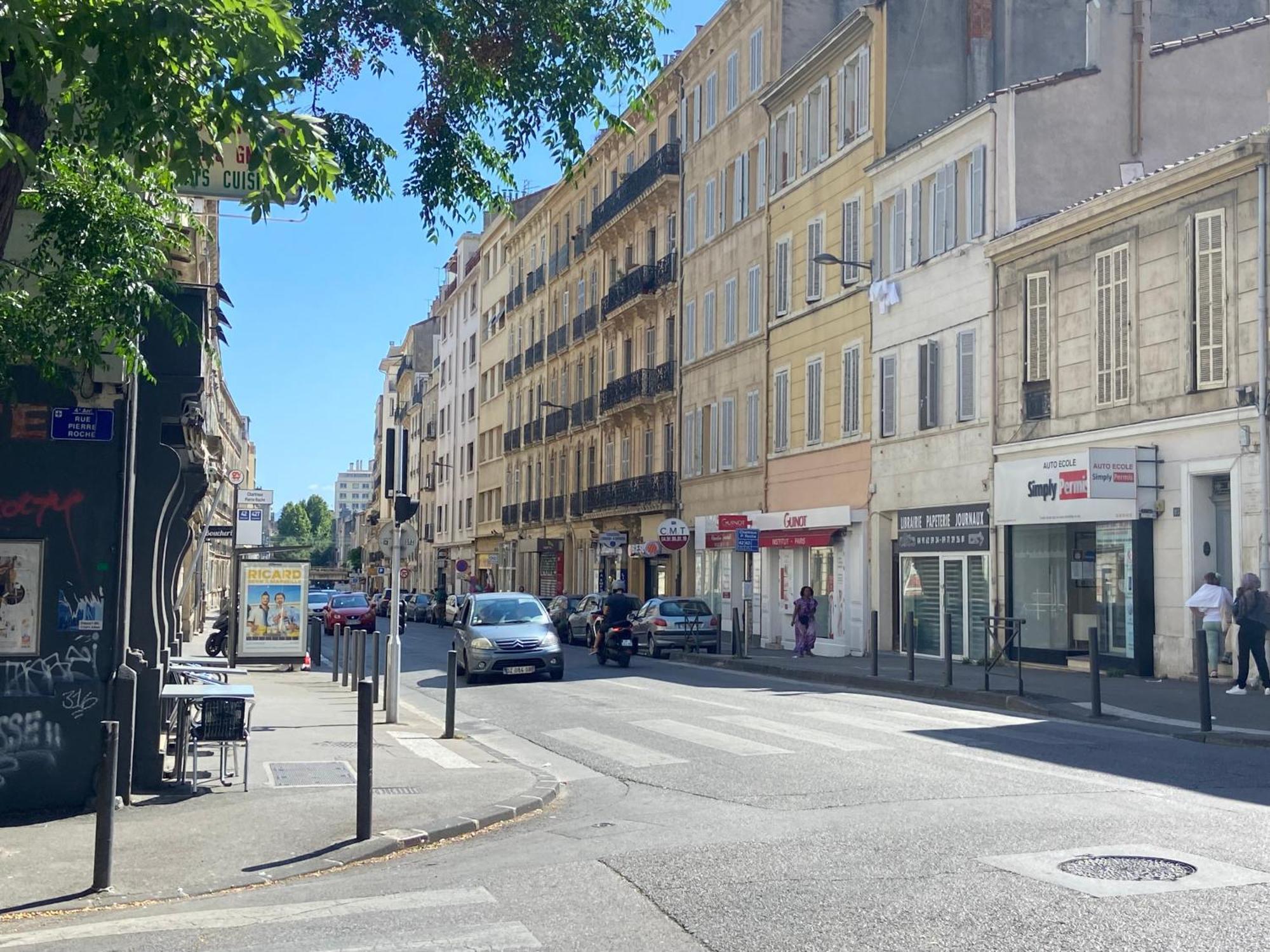 Logis Confortable - Accueillant Marseille Eksteriør bilde